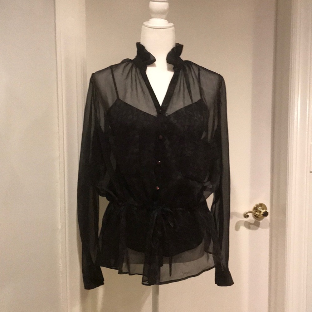 BLACK BLOUSE